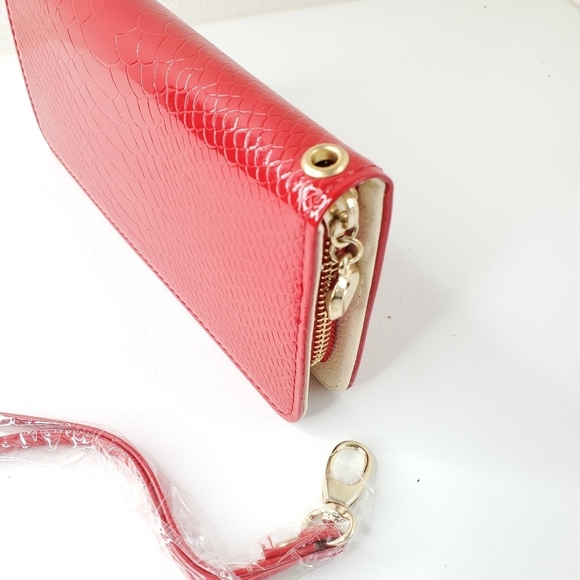 Ladies Red Patent Leather Stunning Wallet - Picture 2 of 7